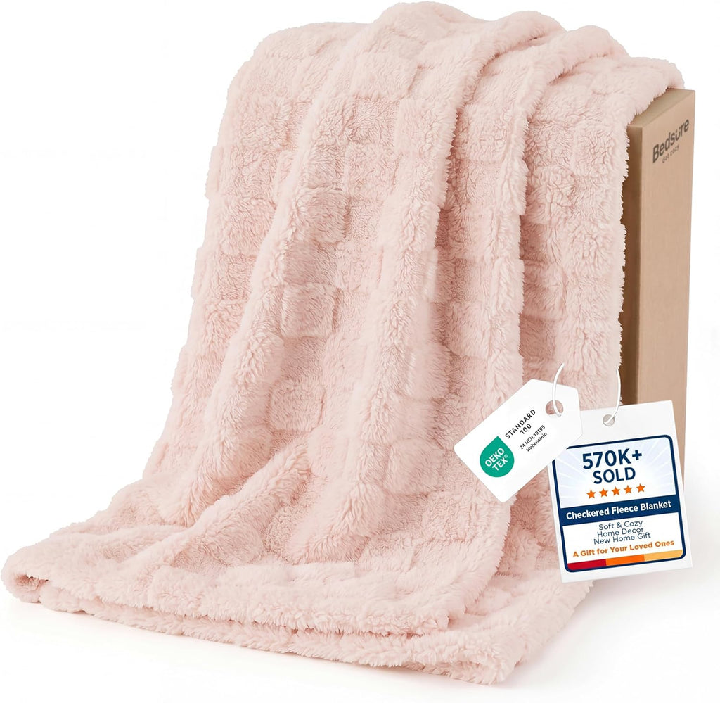 Bedsure GentleSoft Sage Green Throw Blanket for Couch - Checkered Cute Fleece Blankets, Soft Cozy Summer Throw for Bedroom Home Decor Gifts for Mom Girls, Green, 50x60 Inches
