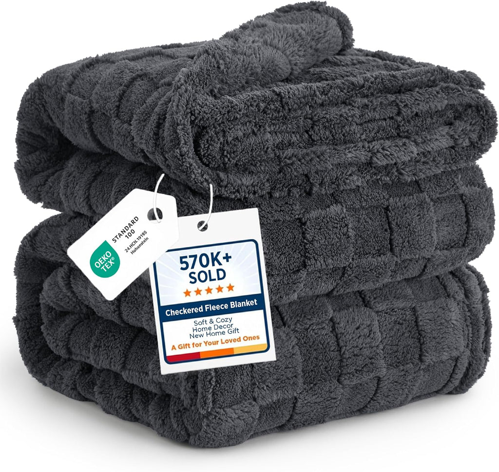 Bedsure GentleSoft Sage Green Throw Blanket for Couch - Checkered Cute Fleece Blankets, Soft Cozy Summer Throw for Bedroom Home Decor Gifts for Mom Girls, Green, 50x60 Inches