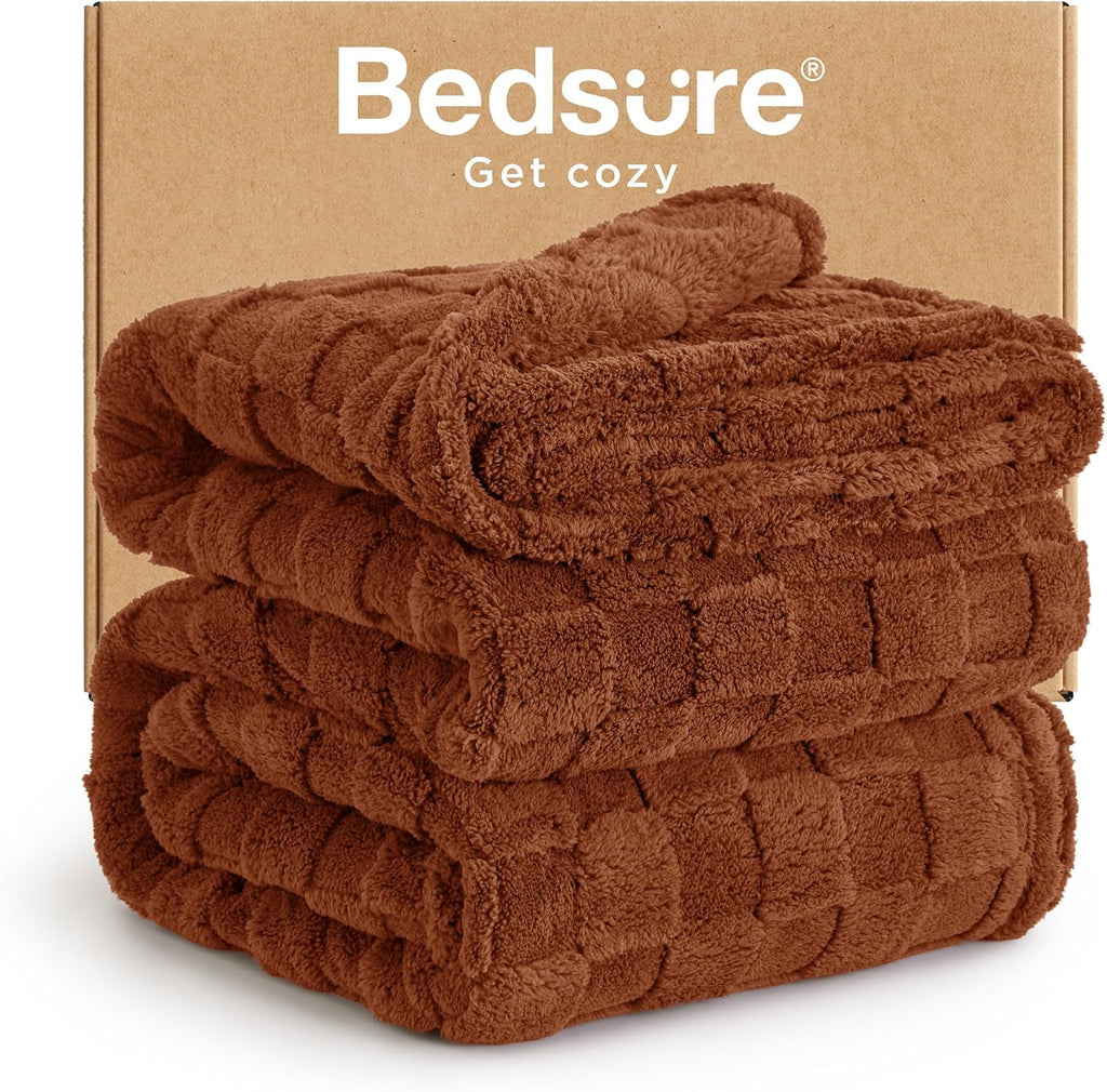 Bedsure GentleSoft Sage Green Throw Blanket for Couch - Checkered Cute Fleece Blankets, Soft Cozy Summer Throw for Bedroom Home Decor Gifts for Mom Girls, Green, 50x60 Inches