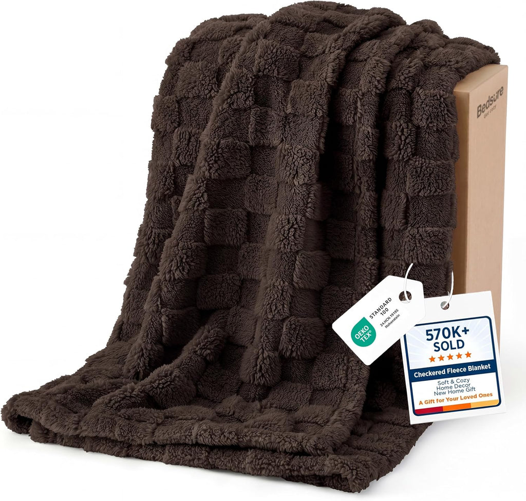 Bedsure GentleSoft Sage Green Throw Blanket for Couch - Checkered Cute Fleece Blankets, Soft Cozy Summer Throw for Bedroom Home Decor Gifts for Mom Girls, Green, 50x60 Inches