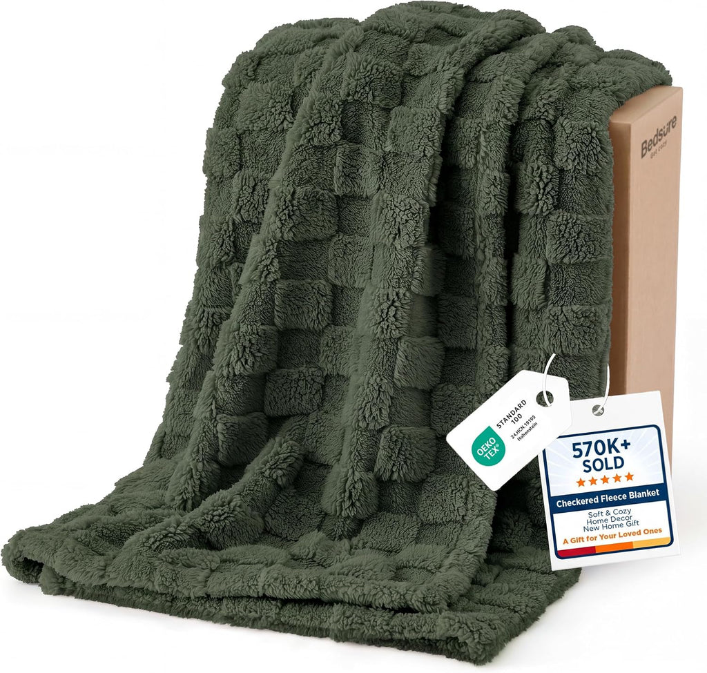 Bedsure GentleSoft Sage Green Throw Blanket for Couch - Checkered Cute Fleece Blankets, Soft Cozy Summer Throw for Bedroom Home Decor Gifts for Mom Girls, Green, 50x60 Inches