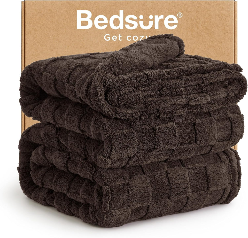 Bedsure GentleSoft Sage Green Throw Blanket for Couch - Checkered Cute Fleece Blankets, Soft Cozy Summer Throw for Bedroom Home Decor Gifts for Mom Girls, Green, 50x60 Inches